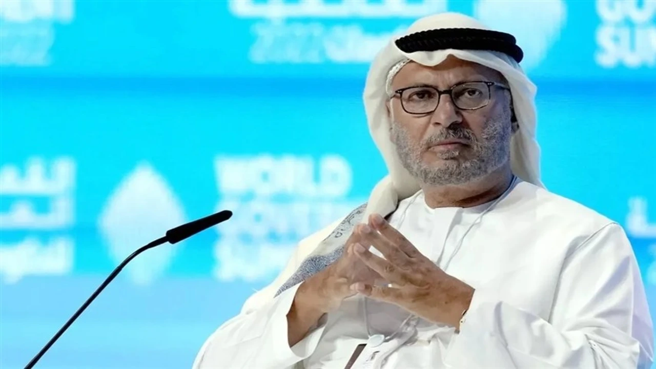 قرقاش: الموقف الرمادي يهدد استقرار الخليج في المرحلة الأخطر